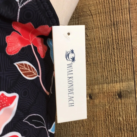 Walk On Beach Swimwear Womens Large Black Blue Floral Keyhole Back One Piece - Picture 4 of 13